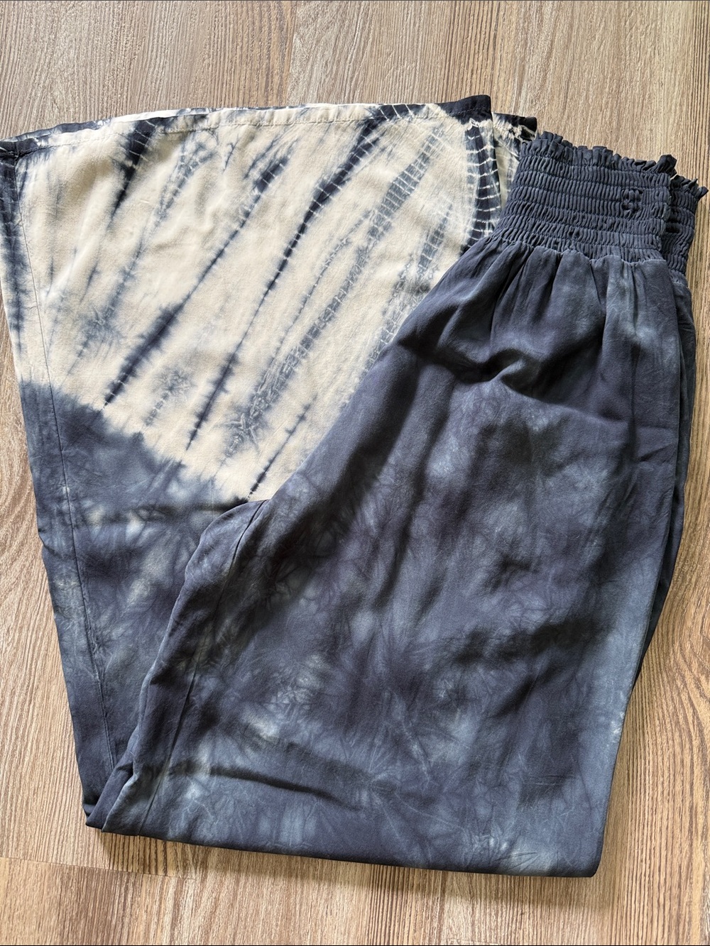 Tie-Dye Smocked Waist Pants - Blue & white